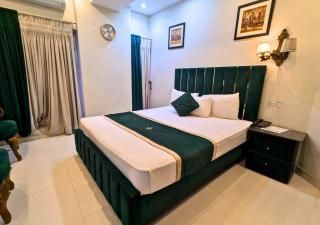 Golden One Hotel - 4