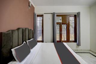 Hotel O Uk House Residency - 2