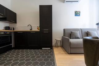 Appartements T1 ou T2, rue zevaco maire, Citadelle, plage St François - 1