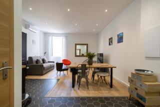 Appartements T1 ou T2, rue zevaco maire, Citadelle, plage St François - 8