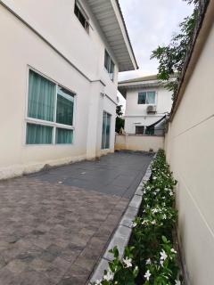 Private Corner House Near Central Westgate - 8