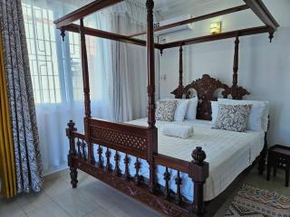 Greenwood Apartments - 2