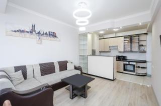 33 23 New building in the center of the capital - 6