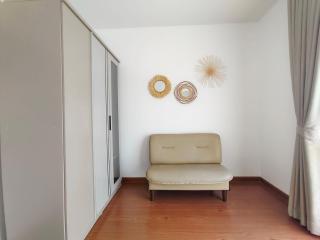 Private Corner House Near Central Westgate - 2