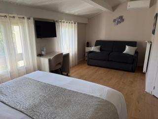 Logis Hotel Le Petit Casset - 6