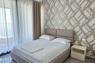 Sunset Luxury Apartment - Happy Rentals - 4