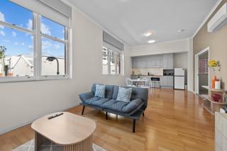 Modern 1-Bed Apartment in Spring Hill - 2