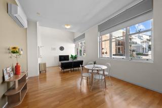 Modern 1-Bed Apartment in Spring Hill - 1