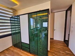 Panoramic 6BR Stay Rooftop, Views & Parking - 5