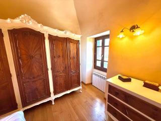 Elegant Apartment With Pool - 4