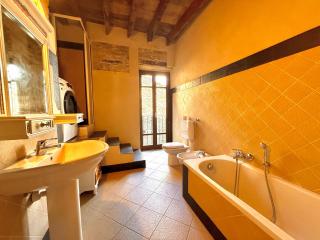 Elegant Apartment With Pool - 3