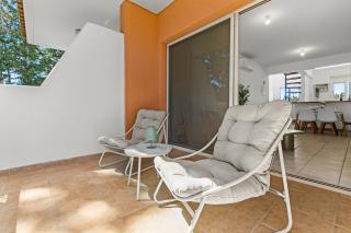 Paradise Gardens Rooftop Apartment | Private Terrace & Pool BY VICHY Holidays - 2