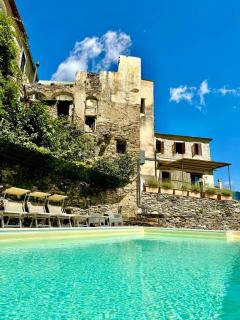 Elegant Apartment With Pool - 0