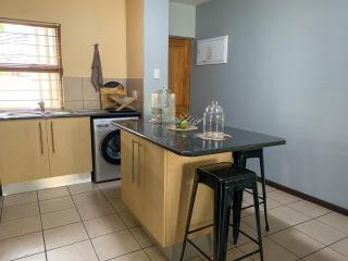 Lekoa Lifestyle Apartment - 5
