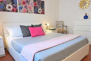 Casa Garibaldi con Terrazzo e Parking, Mare 1 min - 0