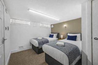 Ward St Residence - Parking - Lpool City Centre - 8
