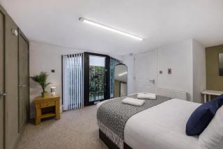 Ward St Residence - Parking - Lpool City Centre - 9