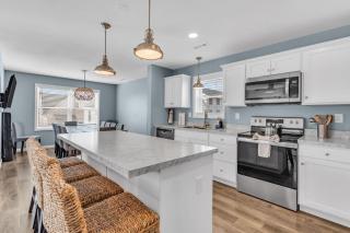 5BR Oceanview w/ Grill | Fast WiFi | Parking - 8