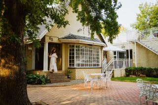Greenfields Guesthouse & Restaurant - 2