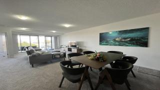 Seabourn Unit 502 - 5