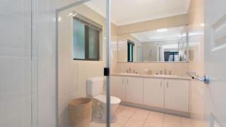 Hideaway -4BR Family Home with Pool, Near Beach - 3