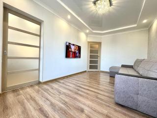 ApartPoltava СВІТЛО ЦІЛОДОБОВО Вишукані апартаменти, 2-ОКРЕМІ КІМНАТИ, квартира в НОВОМУ будинку, Банківський ЧЕК - 1