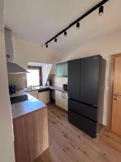 Charmante Dachwohnung mit Kamin&Schlossblick - 7