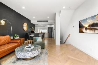 Chic Home with BBQ & Outdoor Dining - 6