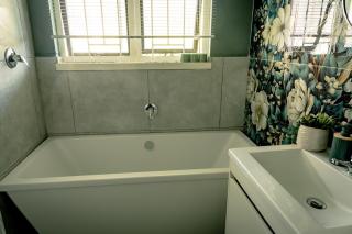 Entire Modern 2 Bedroom Apartment Midrand - 2