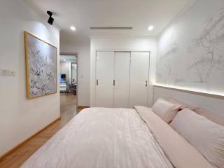 The SUN Apartment Vinhomes Times City - 7