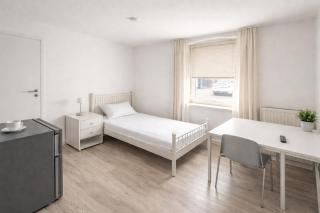 Pension Rent2Stay mit Einzel- oder Doppelzimmer, privatem Bad, Smart-TV, Schnelles WLAN, Parkplatz, Autobahnanschluß - 8