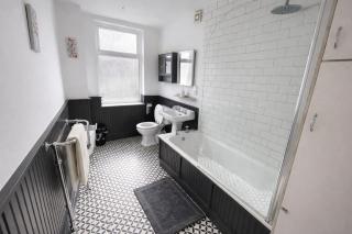 Entire house in city of Leicester - 5