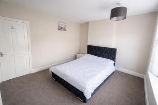 Entire house in city of Leicester - 2