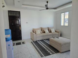 Jeff"s one bedroom Bamburi - 6