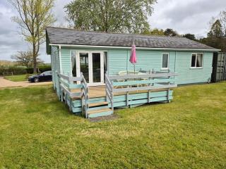 The Cabin,Kings Lane,Weston - 9