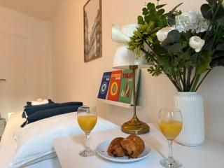 New 923 Suite Scarlett - Cosy Apartment Paris Center - 9