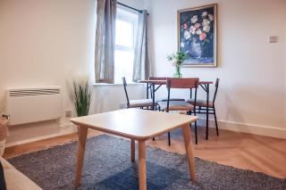 Brand New 3BR Apartment Exeter City Centre - 6