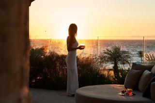 Bellevue On The Beach Suites - Rodas - 1