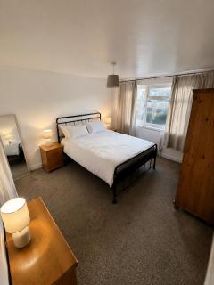 Westbrook Spacious 3 Bed in Exeter - 2