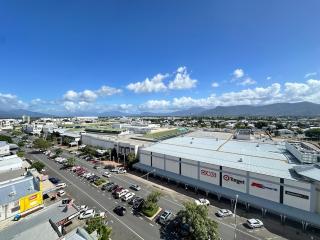 Prime CBD High Rise Apartment - 3