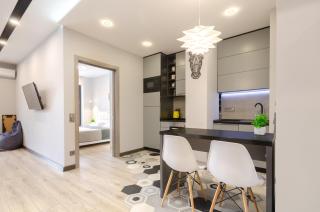 7-67 New York, Antonovycha 74, Kyiv centre, Olimpiiska metro nearby, fantastic city view, Petrovdom Apartment - 1