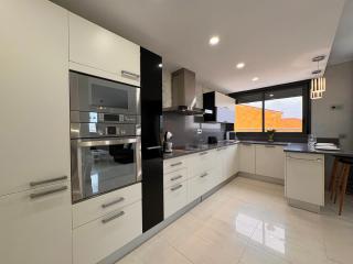 Atico con terraza y vistas en llandels - 7