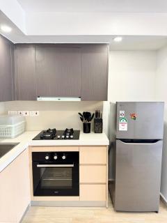 Modern 1 BR Apartment Overlooking National Park - 9