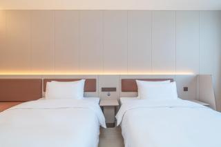 Hanting Zhuhai Aviation New City Zhuhai Avenue Hotel - 3