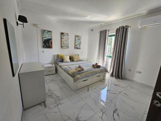 St Pauls bay modern two bedroom with pool - 7