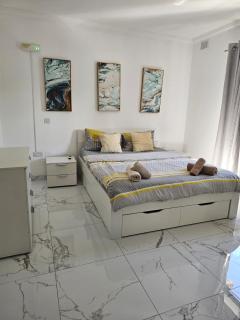 St Pauls bay modern two bedroom with pool - 3