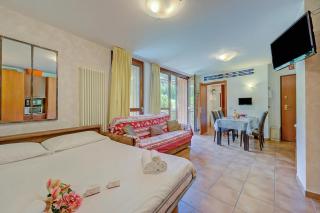 La Marmotta Campo Smith on the Ski Slopes - Happy Rentals - 7