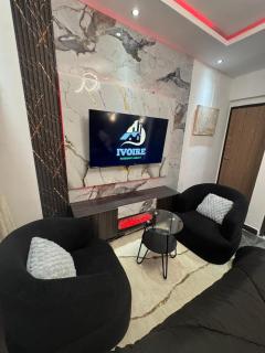 Ivoire suite room, studio Angre 8ᵉ tranche - 1