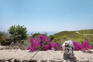 Lithahiro stone house - 4