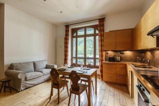 Central Majestic Apartment Near Skiing - Happy Rentals - 4